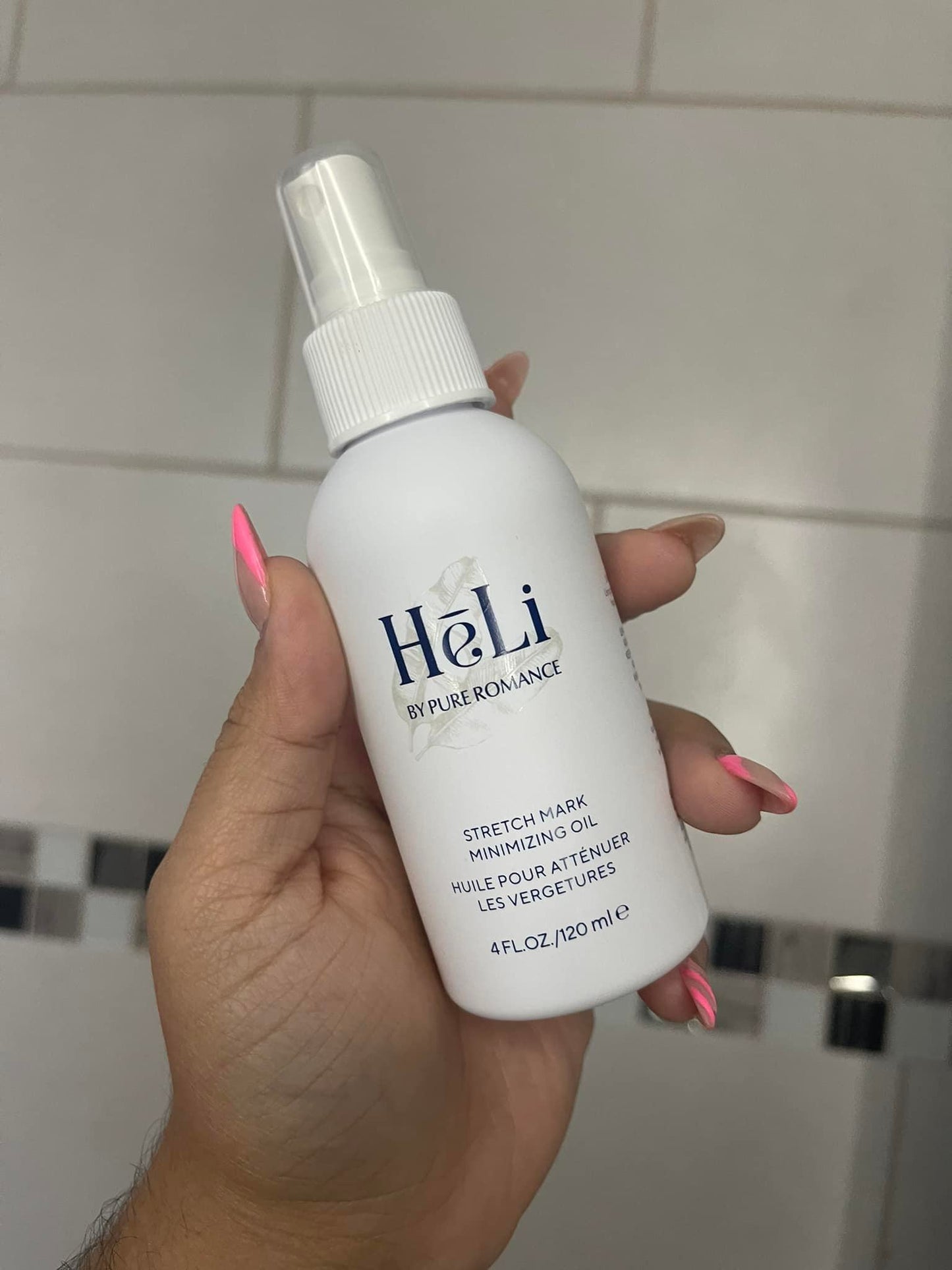 HēLi - Stretch Mark Minimizing Oil (Aceite minimizador de estrías)